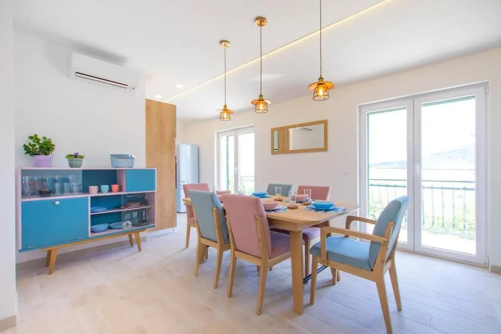 Villa House Duje Plano